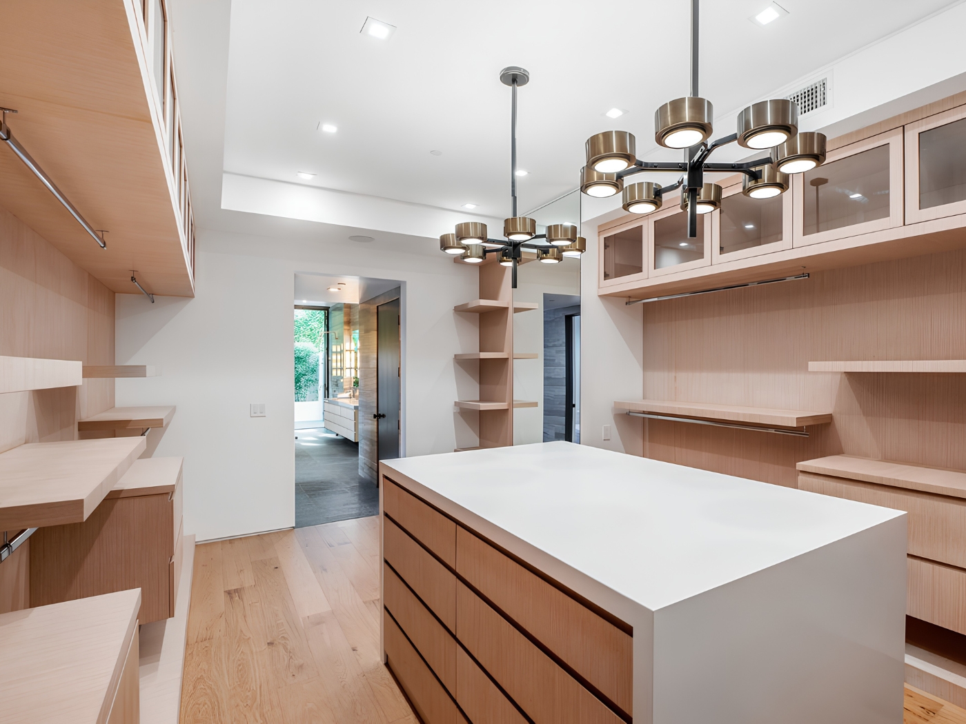 Walk-in Closets by Nokowood
